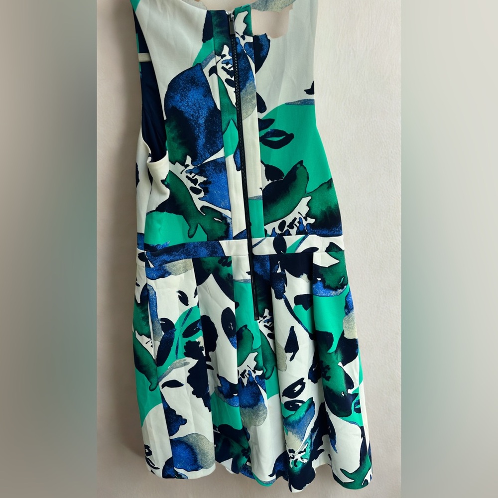 Vince Camuto Size 12 Floral Dress with Pockets - Picture 3 of 4